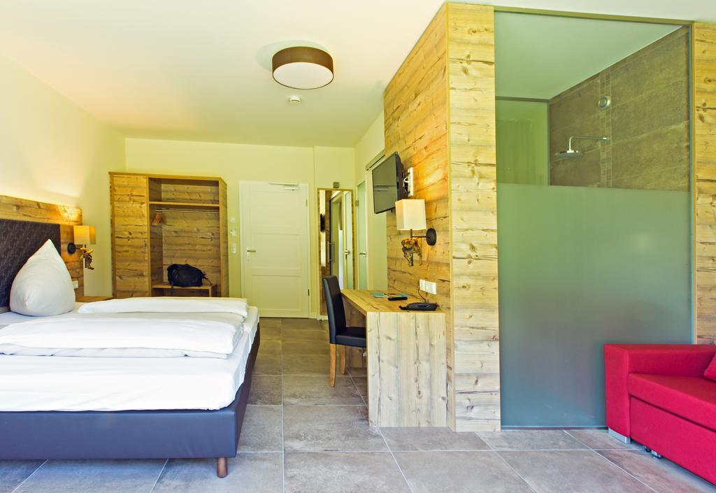 Landhotel Weihermuehle Thaleischweiler-Froschen Room photo